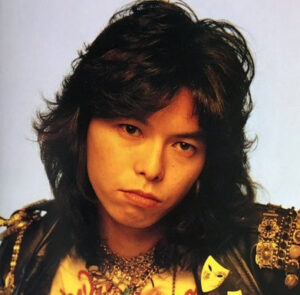 杉咲花さんのお父さんは、ロックバンド『レベッカ』のギタリスト・小暮武彦さんです。
