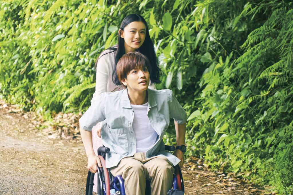 杉咲花さんは2018年10月に公開された映画『パーフェクトワールド　君といる奇跡』で、映画初出演を飾ります！(岩田剛典さんとW主演)